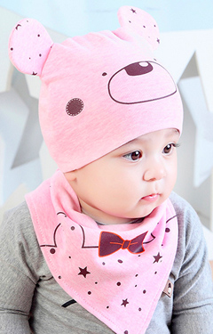 เซ็ตหมวกเด็กอ่อนลายหมีน้อยมาพร้อมผ้ากันเปื้อนสามเหลี่ยม TIANYIBEAR