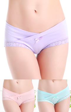 กางเกงในคนท้องเอวต่ำไขว้ขอบลูกไม้ แต่งโบว์เล็กๆ