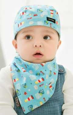 เซ็ตหมวกเด็กโจรสลัดมาพร้อมผ้ากันเปื้อนลายนกและจรวด GZMM