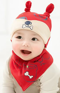 เซ็ตหมวกลายเจ้าตูบและกระดูกมาพร้อมผ้ากันเปื้อนสามเหลี่ยม GZMM