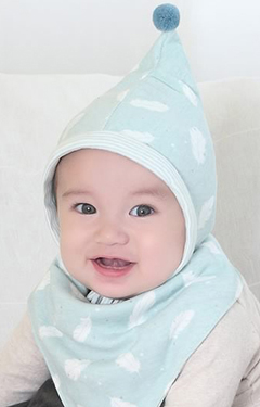 เซ็ตหมวกเด็กยอดแหลมลายน่ารักมาพร้อมผ้ากันเปื้อนสามเหลี่ยม